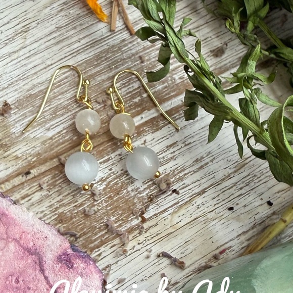 Elegant Gold and White Dangle Earrings selenite - Picture 2 of 2